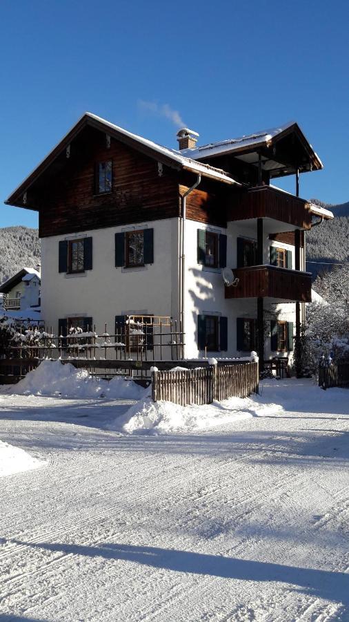 'Sissi' Ein Zaubehaftes Apartement Im Modernen Landhausstil オーバーアマーガウ エクステリア 写真